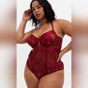 Torrid Straps And Rings Lace Bodysuit With Open Back Sz3 (3XL) Plus Size